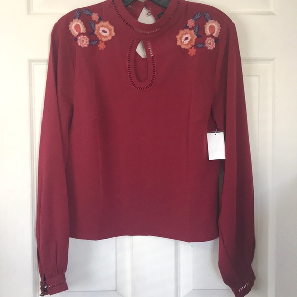 Derek Heart Tops - DEREK HEART embroider flower top vest long sleeve red wine size M new